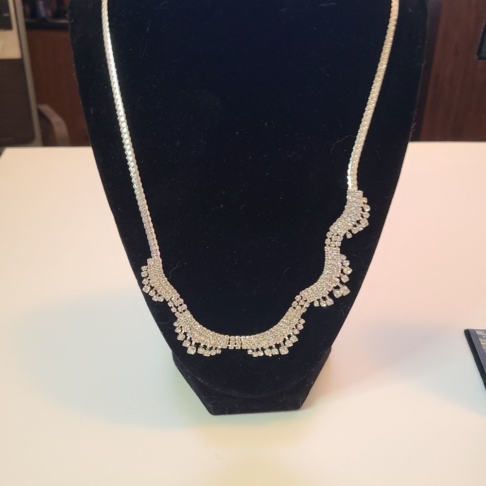 Wedding Necklace and Earrings with Rhinestones Costume Jewelry - Picture 2 of 11